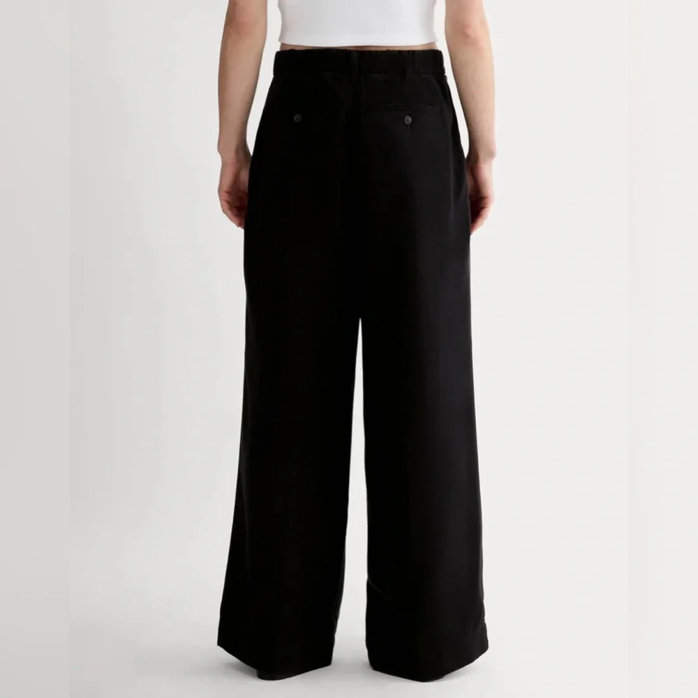Everlane The Trouser in Buttersoft in Black Size: 8, NWT